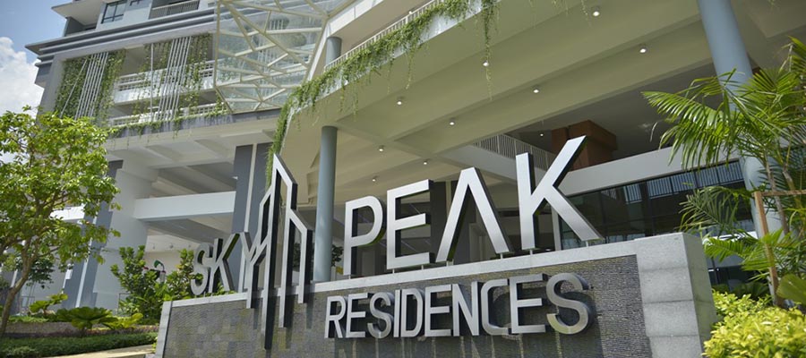 sky peak residence front entramce view