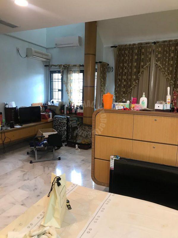 taman perling 22×75 renovated two-and-a-half-storeys link house 1650 square feet builtup selling from rm 575,000 at taman permata x, perling #3591