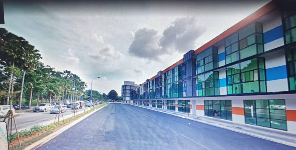 s beside taman sutera utama three storey shoplot property 4734 sq.ft builtup 1680 sq.ft builtup sale price rm 2,500,000 at jalan sutera danga #7587